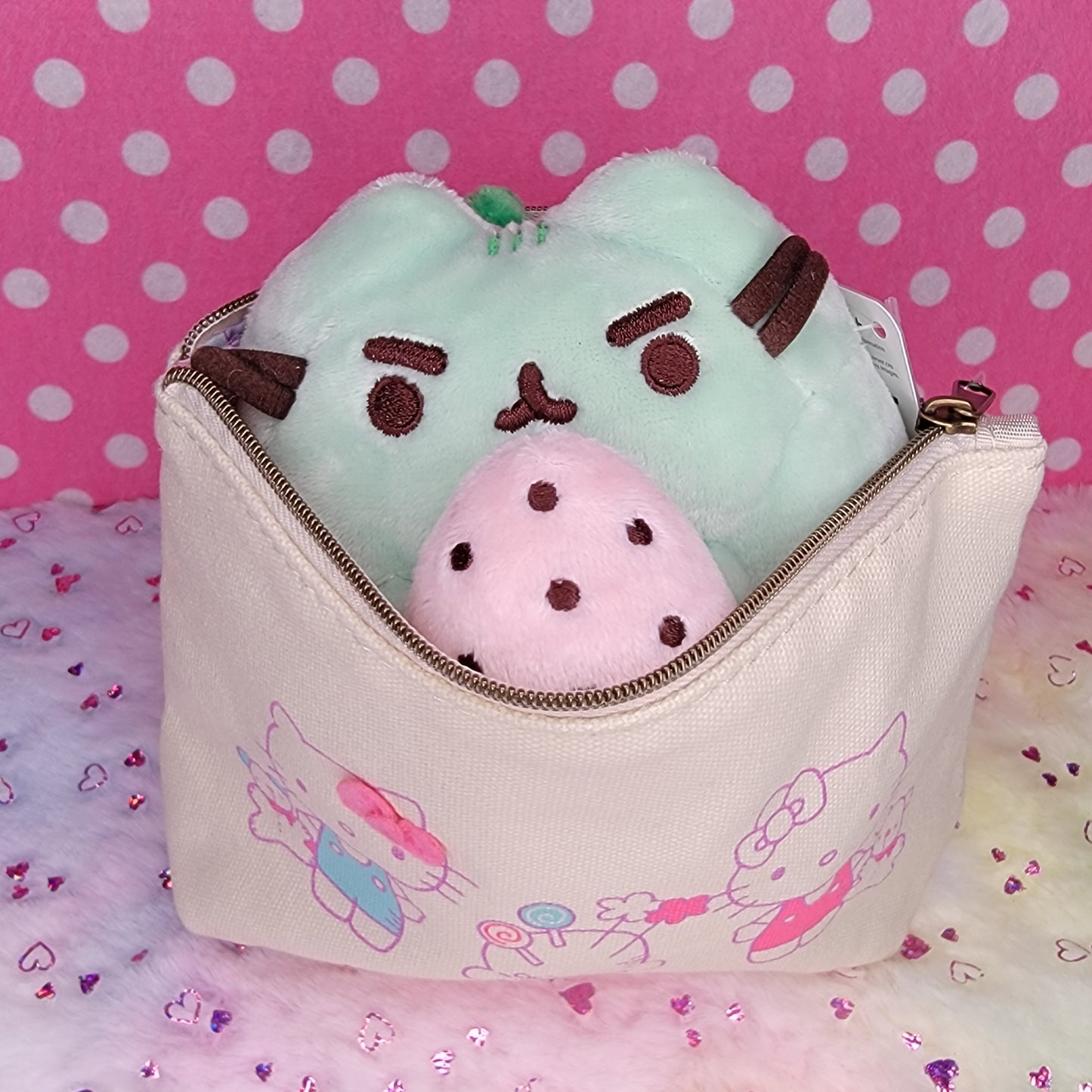 Hello Kitty World Zipper Pouch