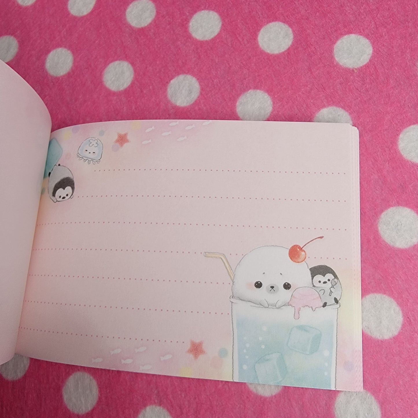 Crux, Shombori Azarashi Baby Seal Small Memo Pad