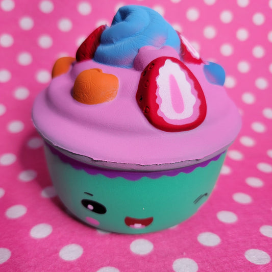 Happy Cupcake Slow Rise Squishy